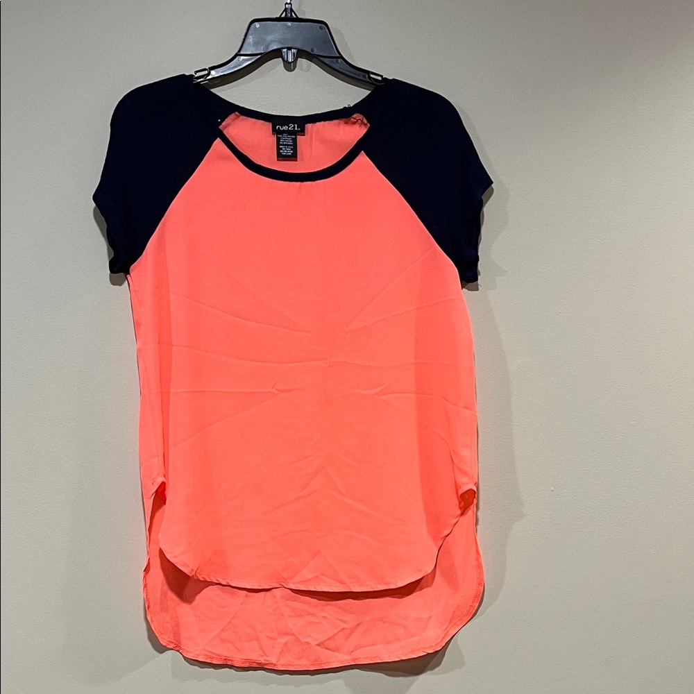 Rue21 Coral and Black Short Sleeve Top